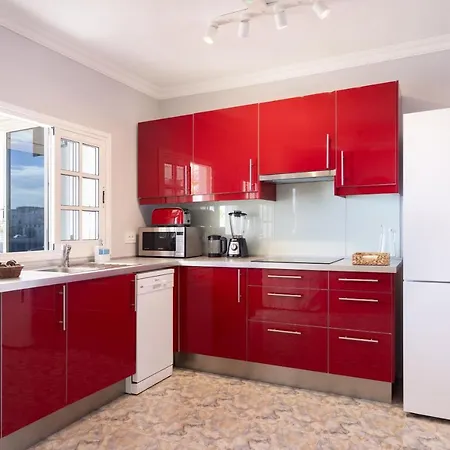 Home2book Stunning Beachfront House With Sea Views Сasa de vacaciones Candelaria