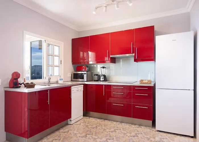Home2book Stunning Beachfront House With Sea Views Hébergement de vacances Candelaria