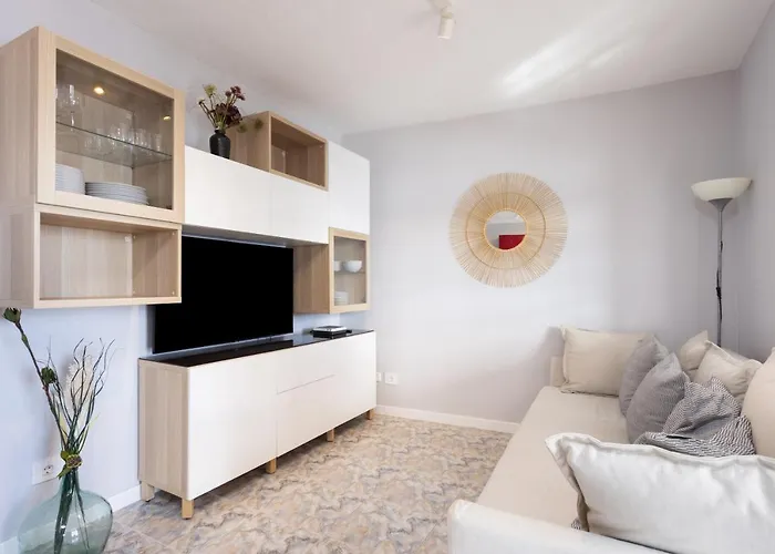 Home2book Stunning Beachfront House With Sea Views Hébergement de vacances *